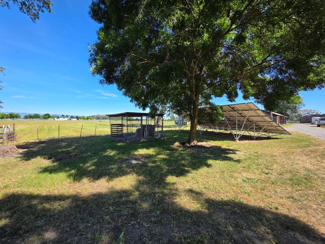 23773 River Road, Corning, CA 96021
