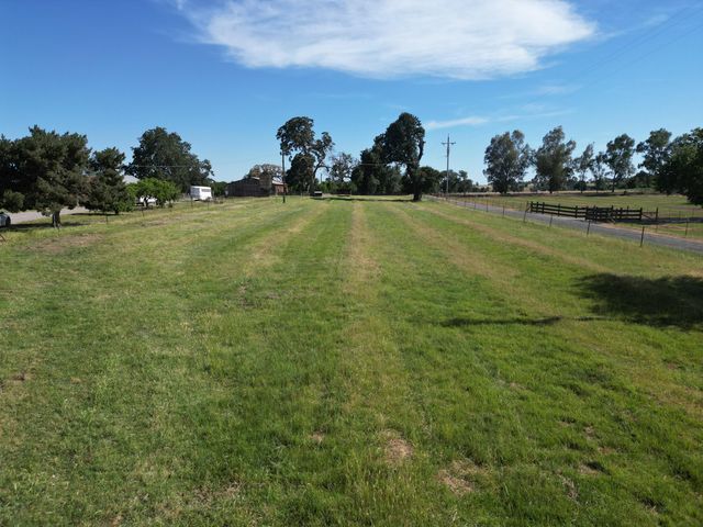 23773 River Road, Corning, CA 96021