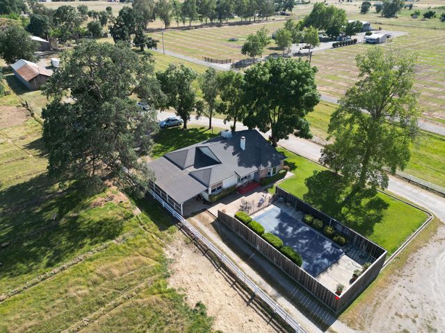 23773 River Road, Corning, CA 96021
