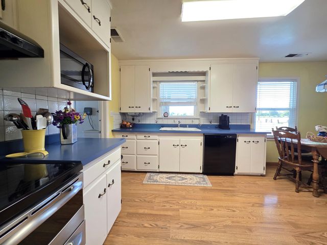 23773 River Road, Corning, CA 96021