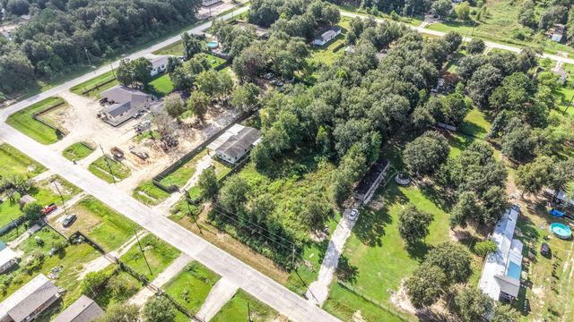 419 County Road 5011, Cleveland, TX 77327