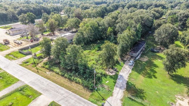 419 County Road 5011, Cleveland, TX 77327