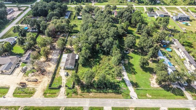 419 County Road 5011, Cleveland, TX 77327