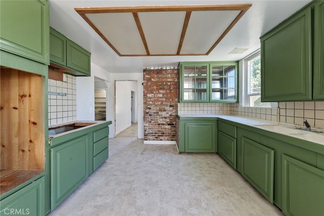 7812 Pearblossom, Littlerock, CA 93543