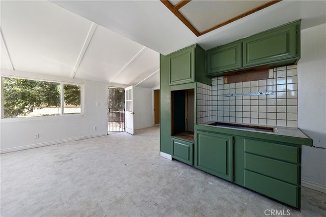 7812 Pearblossom, Littlerock, CA 93543