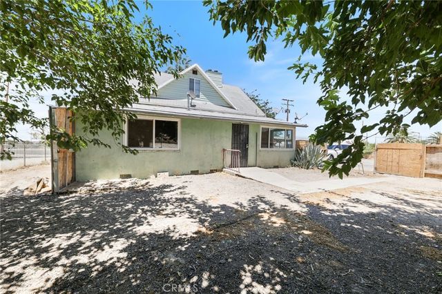 7812 Pearblossom, Littlerock, CA 93543