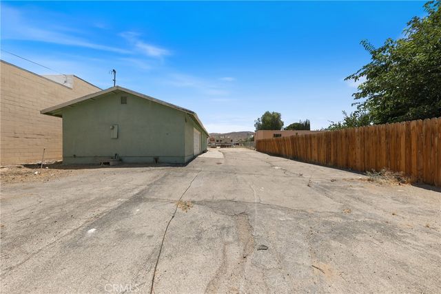 7812 Pearblossom, Littlerock, CA 93543