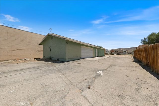 7812 Pearblossom, Littlerock, CA 93543