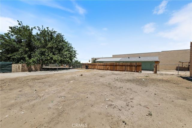7812 Pearblossom, Littlerock, CA 93543