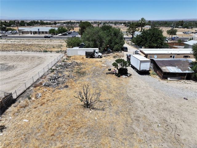 7812 Pearblossom, Littlerock, CA 93543