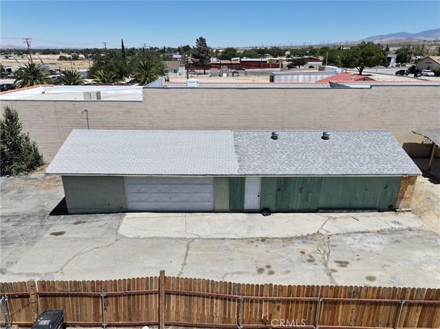 7812 Pearblossom, Littlerock, CA 93543