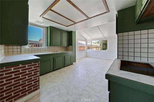 7812 Pearblossom, Littlerock, CA 93543