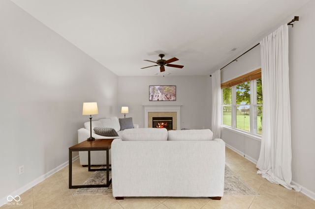 1107 Sugar Maple, Greenwood, IN 46143