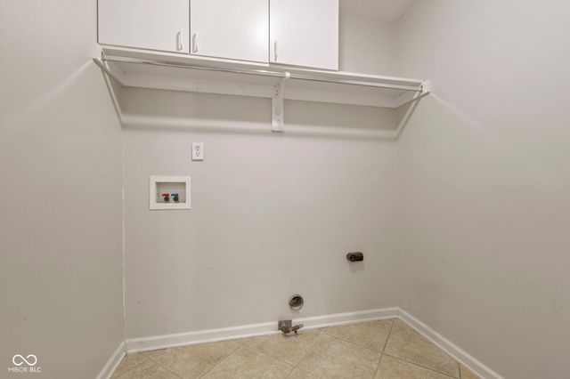 1107 Sugar Maple, Greenwood, IN 46143