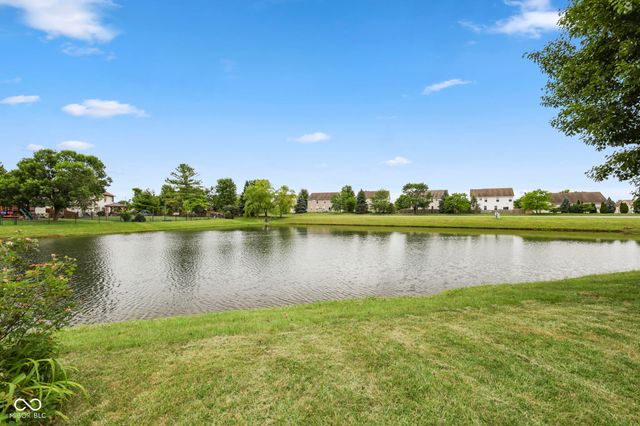 1107 Sugar Maple, Greenwood, IN 46143