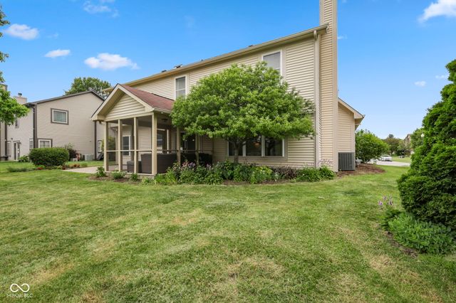 1107 Sugar Maple, Greenwood, IN 46143
