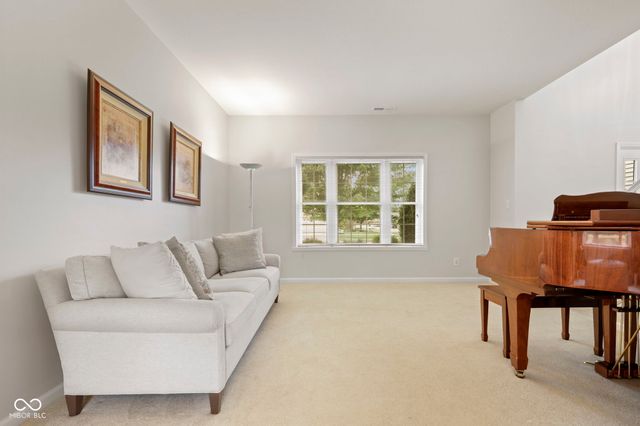 1107 Sugar Maple, Greenwood, IN 46143