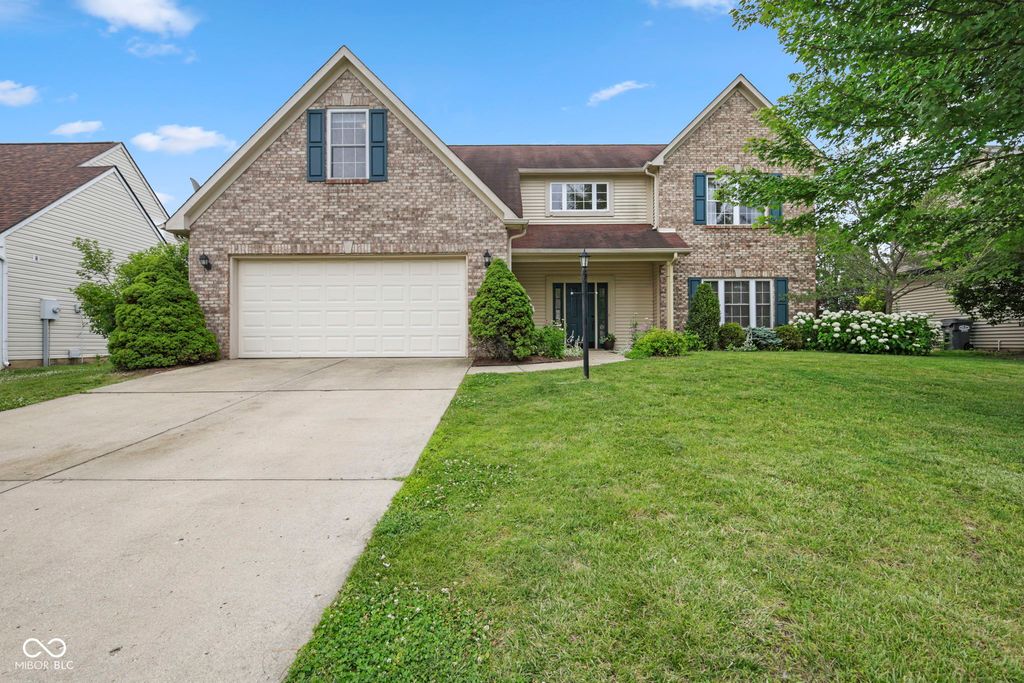 1107 Sugar Maple, Greenwood, IN 46143
