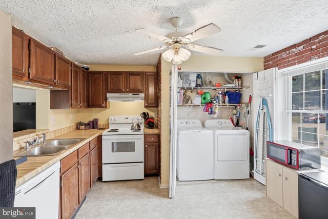 100 SARATOGA PL, Walkersville, MD 21793