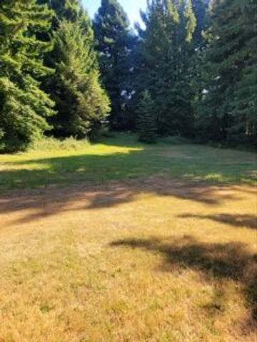2517 Loop Road, Fortuna, CA 95540