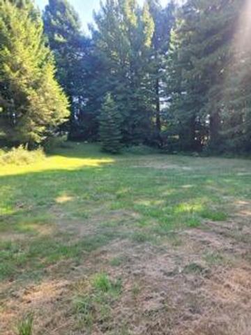 2517 Loop Road, Fortuna, CA 95540