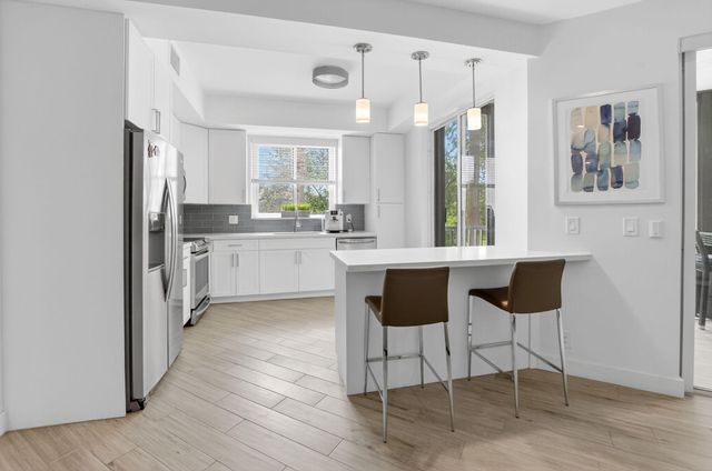 7546 La Paz Boulevard 205, Boca Raton, FL 33433