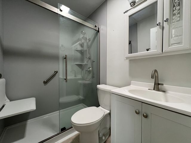 1380 Rosedale Lane, Hoffman Estates, IL 60169