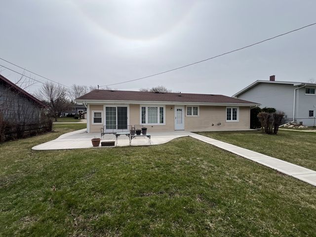 1380 Rosedale Lane, Hoffman Estates, IL 60169