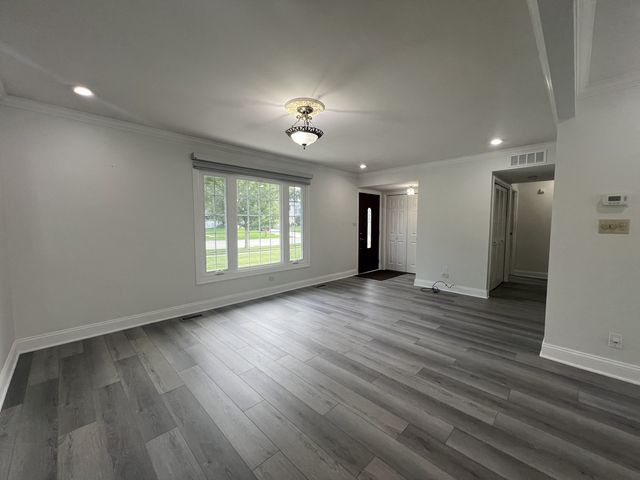 1380 Rosedale Lane, Hoffman Estates, IL 60169