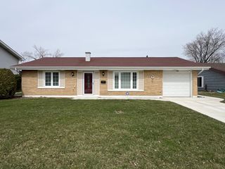1380 Rosedale Lane, Hoffman Estates, IL 60169