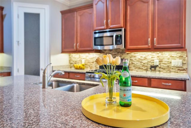 4684 SOUTHERN VALLEY LOOP, Brooksville, FL 34601