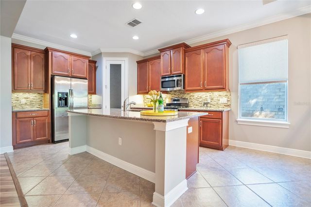 4684 SOUTHERN VALLEY LOOP, Brooksville, FL 34601