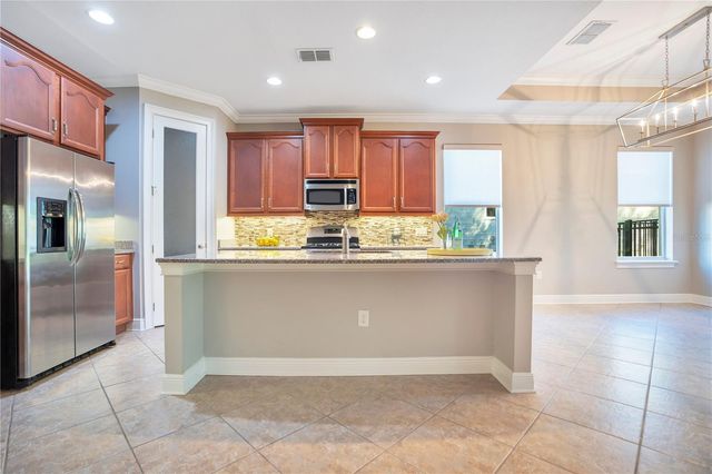 4684 SOUTHERN VALLEY LOOP, Brooksville, FL 34601