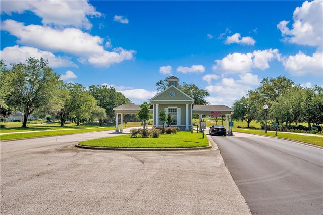 4684 SOUTHERN VALLEY LOOP, Brooksville, FL 34601