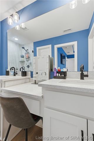 7018 Hollkamp Way, Sellersburg, IN 47172