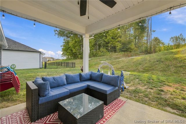 7018 Hollkamp Way, Sellersburg, IN 47172