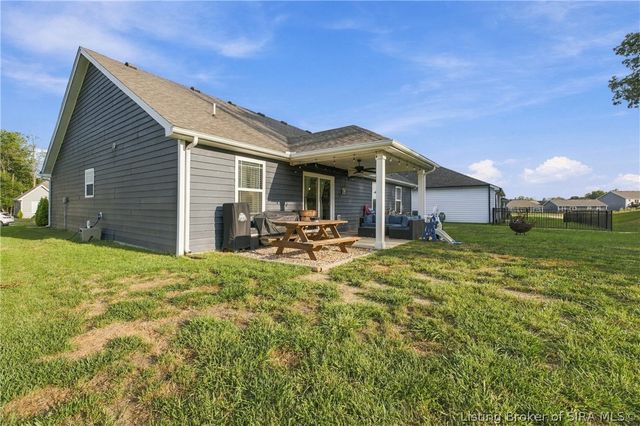 7018 Hollkamp Way, Sellersburg, IN 47172