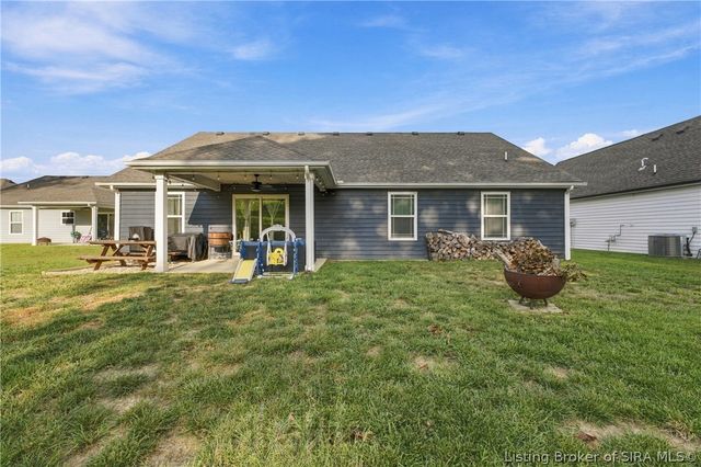 7018 Hollkamp Way, Sellersburg, IN 47172