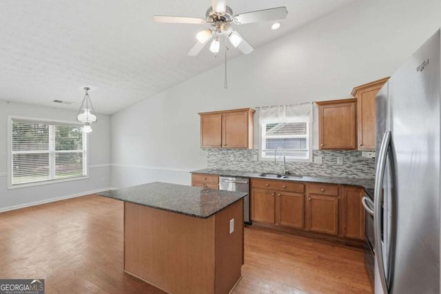 1229 Simonton Glen Way, Lawrenceville, GA 30045