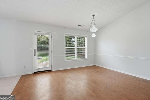 1229 Simonton Glen Way, Lawrenceville, GA 30045