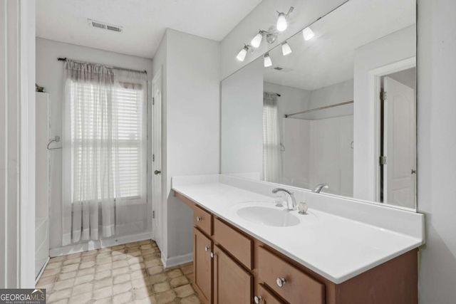 1229 Simonton Glen Way, Lawrenceville, GA 30045