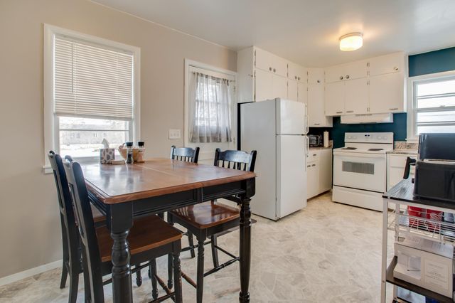 1305 12th Street S, Moorhead, MN 56560