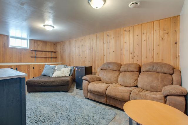 1305 12th Street S, Moorhead, MN 56560