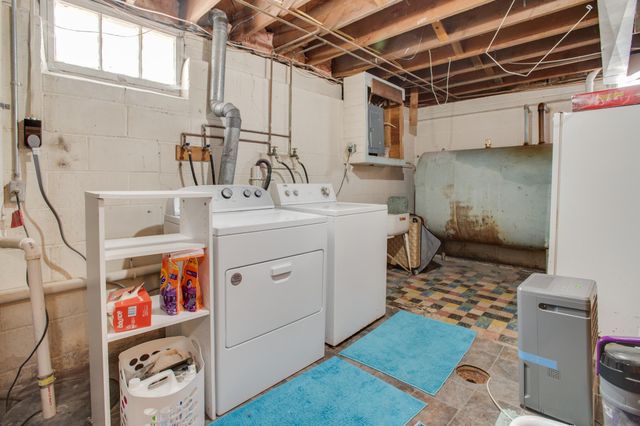 1305 12th Street S, Moorhead, MN 56560