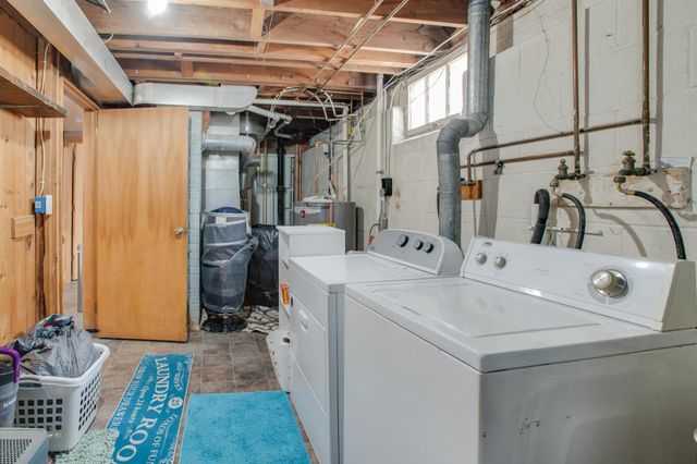 1305 12th Street S, Moorhead, MN 56560