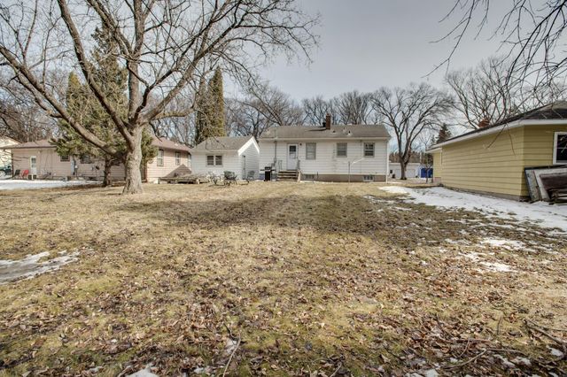 1305 12th Street S, Moorhead, MN 56560