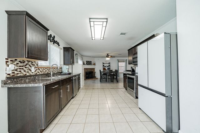 7116 Kickapoo Drive, Fort Worth, TX 76179