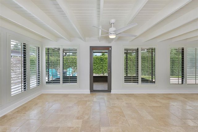 14651 VILLAGE GLEN CIRCLE, Tampa, FL 33618