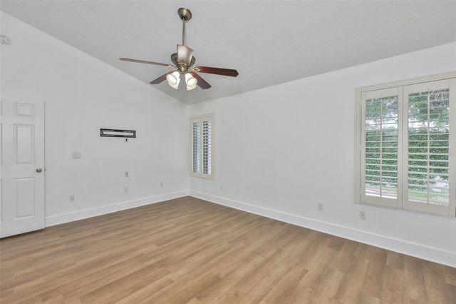 14651 VILLAGE GLEN CIRCLE, Tampa, FL 33618