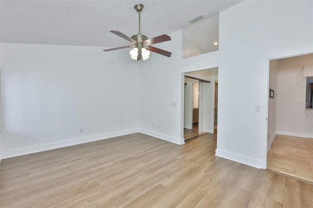 14651 VILLAGE GLEN CIRCLE, Tampa, FL 33618